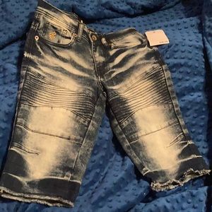 Girls size 10 Rocawear shorts.